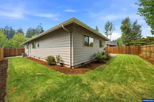 7368 Meadowglen St NE, Keizer, OR 97303 - Photo 32