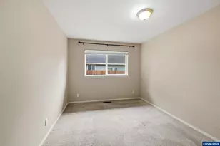 7368 Meadowglen St NE, Keizer, OR 97303 - Photo 20