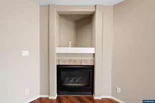 7368 Meadowglen St NE, Keizer, OR 97303 - Photo 10