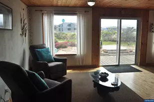 1101 NW Pacific Way, Waldport, OR 97394 - Photo 4