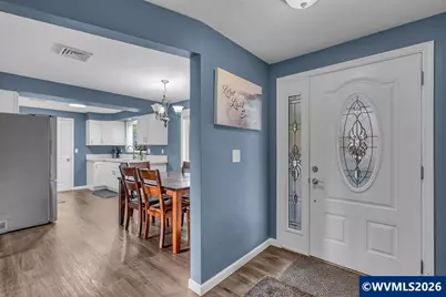 733 Meadowlawn Dr SE, Salem, OR 97317 - Photo 6