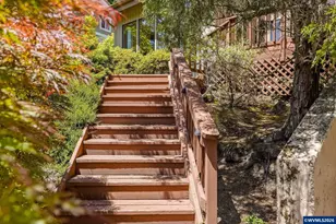 1141 NW Charlemagne Pl, Corvallis, OR 97330 - Photo 4