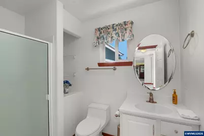 534 NE South Shore Rd, Portland, OR 97211 - Photo 16