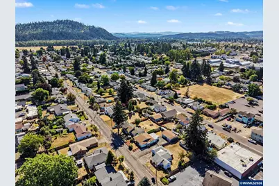 80 Berry St, Lebanon, OR 97355 - Photo 40