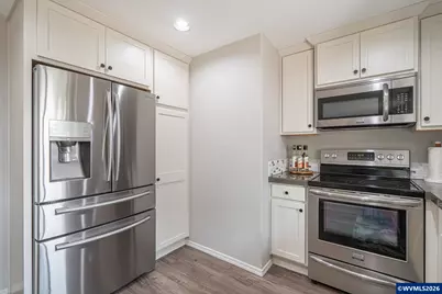 849 E 9th Ct, Lafayette, OR 97127 - Photo 16