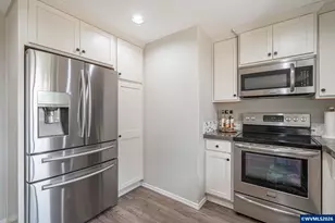 849 E 9th Ct, Lafayette, OR 97127 - Photo 16
