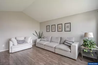 849 E 9th Ct, Lafayette, OR 97127 - Photo 8
