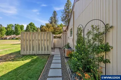 1871 Lexington Cir SE, Salem, OR 97306 - Photo 38