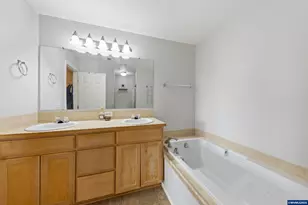 415 NW Viola St, Sheridan, OR 97378 - Photo 32