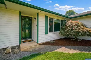 4652 Princess Ct NE, Salem, OR 97305 - Photo 2