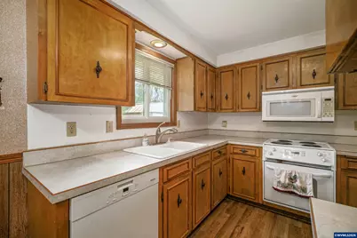 4652 Princess Ct NE, Salem, OR 97305 - Photo 26