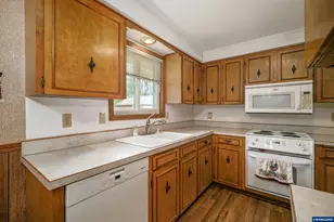 4652 Princess Ct NE, Salem, OR 97305 - Photo 26