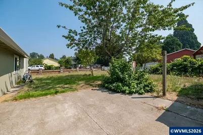215 N Polk St, Independence, OR 97351 - Photo 36