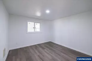 215 N Polk St, Independence, OR 97351 - Photo 18
