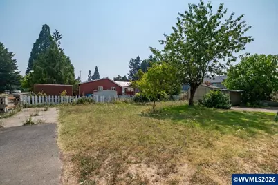 215 N Polk St, Independence, OR 97351 - Photo 34