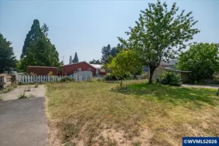 215 N Polk St, Independence, OR 97351 - Photo 34