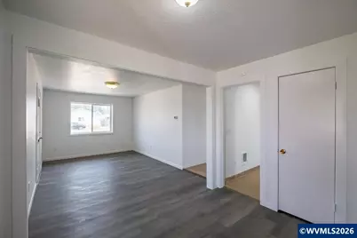 215 N Polk St, Independence, OR 97351 - Photo 6