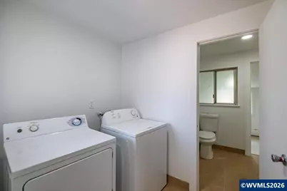 215 N Polk St, Independence, OR 97351 - Photo 28