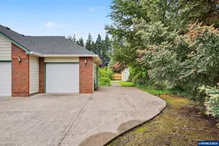 1553 E Burnett St, Stayton, OR 97383 - Photo 4