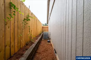 5295 Red Leaf Dr S, Salem, OR 97306 - Photo 32
