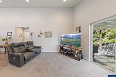 1590 SE Barberry Av, Dallas, OR 97338 - Photo 16