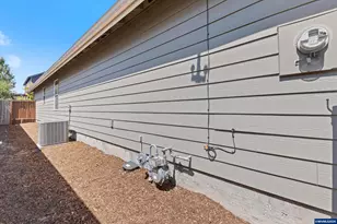 1590 SE Barberry Ave, Dallas, OR 97338 - Photo 34