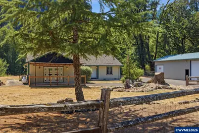 20658 Abiqua Rd N, Scotts Mills, OR 97375 - Photo 4