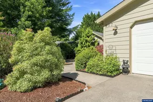 607 Glenbrook Cir, Florence, OR 97439 - Photo 34