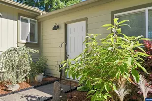 607 Glenbrook Cir, Florence, OR 97439 - Photo 32