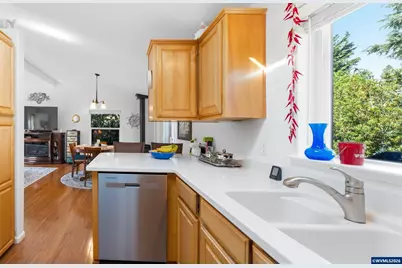 607 Glenbrook Cir, Florence, OR 97439 - Photo 8