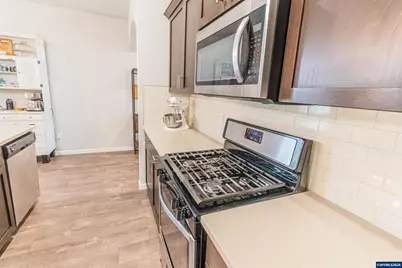 4023 SE Emily Wy, Corvallis, OR 97330 - Photo 6