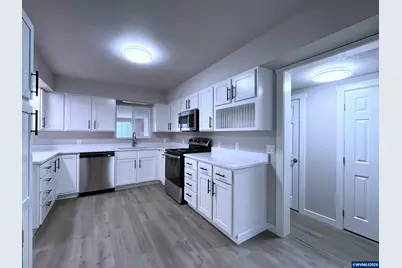 438 NW Douglas St, Dallas, OR 97338 - Photo 6