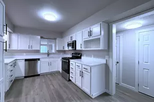 438 NW Douglas St, Dallas, OR 97338 - Photo 6