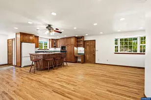 645 NW Kings Bl, Corvallis, OR 97330 - Photo 4