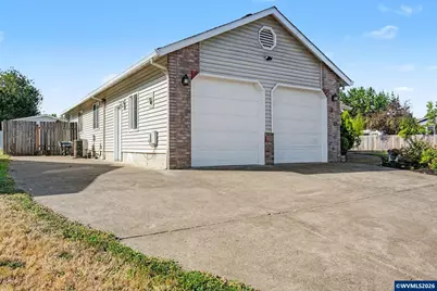 221 W Lincoln St, Carlton, OR 97111 - Photo 4