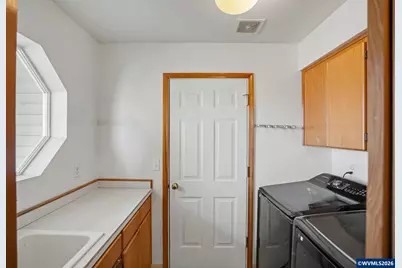 221 W Lincoln St, Carlton, OR 97111 - Photo 20