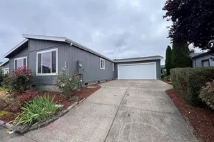 11105 Main #14 St, Donald, OR 97020 - Photo 2