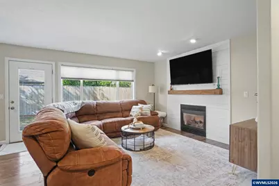 2337 Margarett St NW, Salem, OR 97304 - Photo 10
