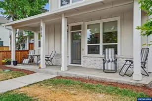 2716 D St NE, Salem, OR 97301 - Photo 4