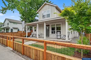 2716 D St NE, Salem, OR 97301 - Photo 2