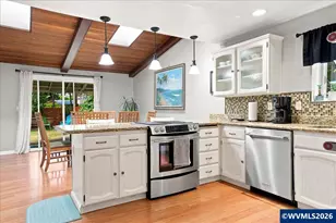 205 NW Lancer St, Lincoln City, OR 97367 - Photo 8