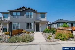 528 S 7th St, Independence, OR 97351 - Photo 1