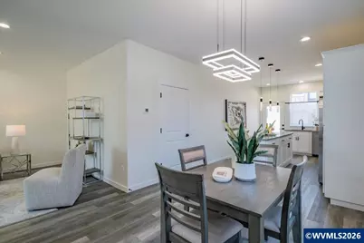 528 S 7th St, Independence, OR 97351 - Photo 10