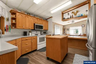 300 SE Lacreole Dr, Dallas, OR 97338 - Photo 8