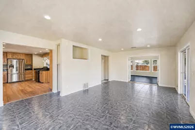 4384 Ermine St SE, Albany, OR 97322 - Photo 14