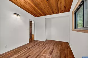 21625 SW Johnson Rd, West Linn, OR 97068 - Photo 26