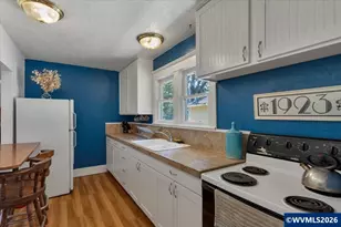 880 Thompson Ave NE, Salem, OR 97301 - Photo 16