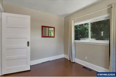 880 Thompson Av NE, Salem, OR 97301 - Photo 8