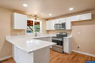 3402 Rawlins Ave NE, Salem, OR 97301 - Photo 8