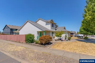 1268 S 7th St, Independence, OR 97351 - Photo 4